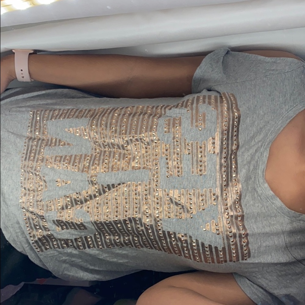 Gray shirt with rose gold gems